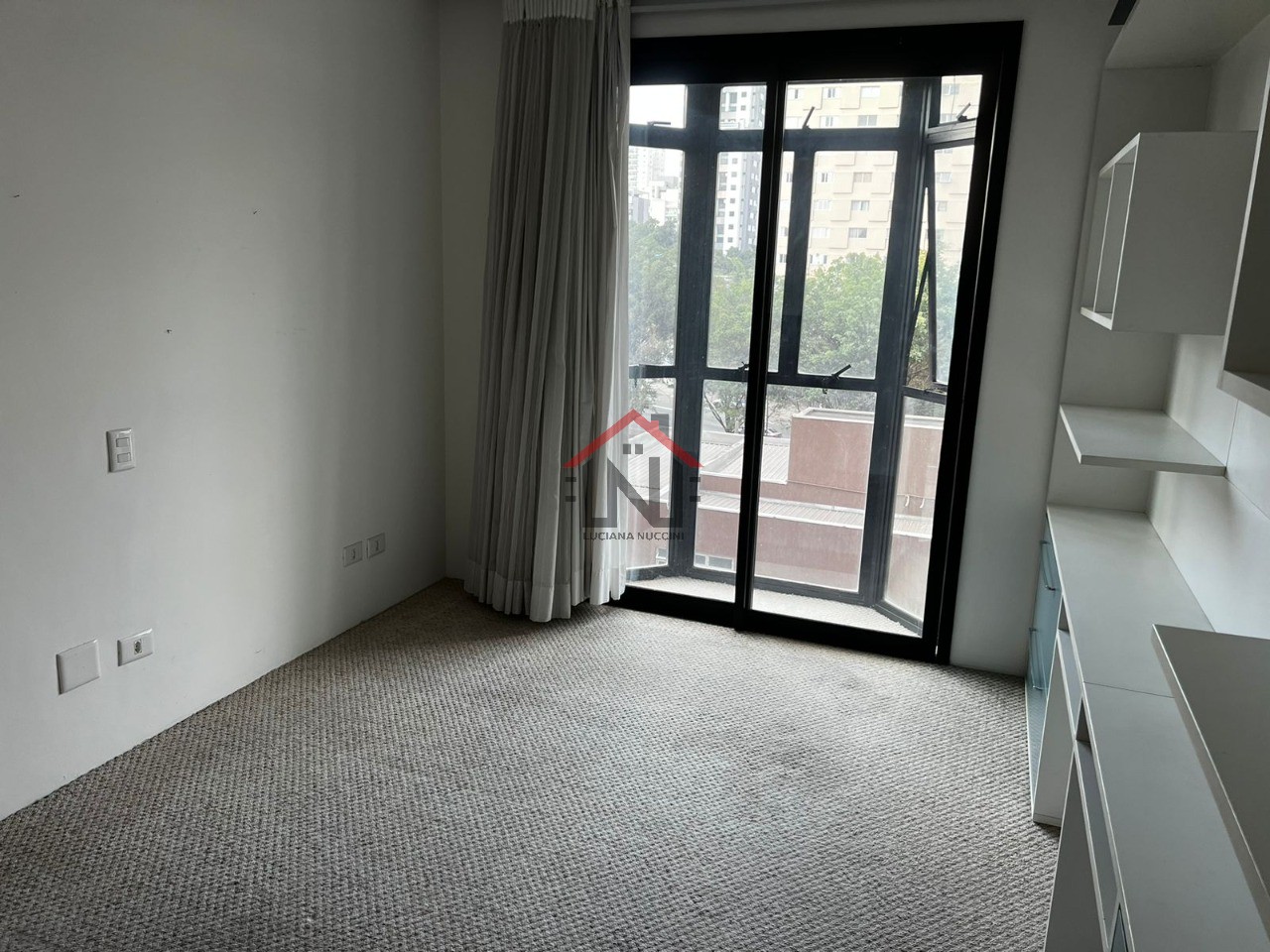 Apartamento de Luxo em Pinheiros: 2 quartos, 2 suítes, 2 salas, 2 vagas de garagem, 140m² de área! Venda ou Locação em São Paulo-SP!