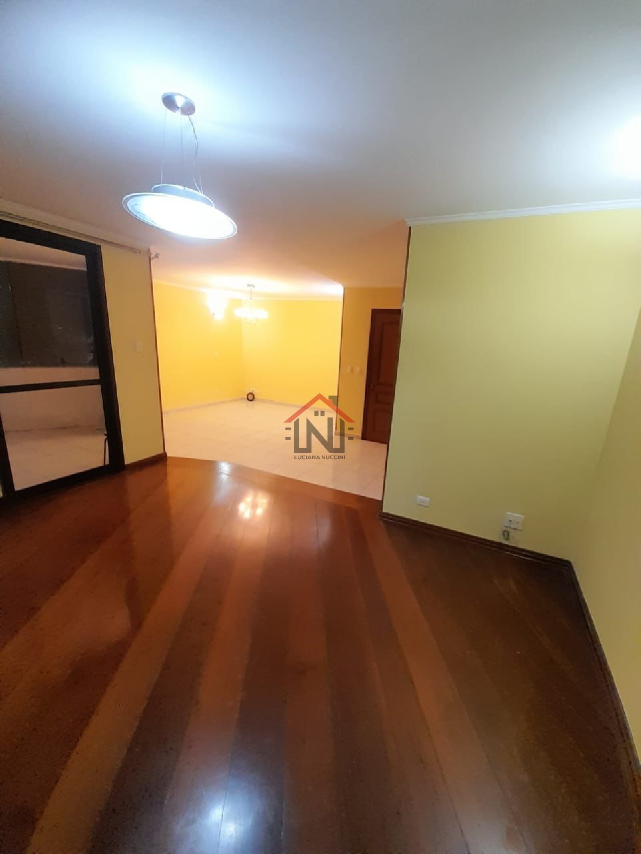 Apartamento de 3 quartos com suíte, 2 banheiros e 2 vagas de garagem em São João Clímaco, São Paulo!