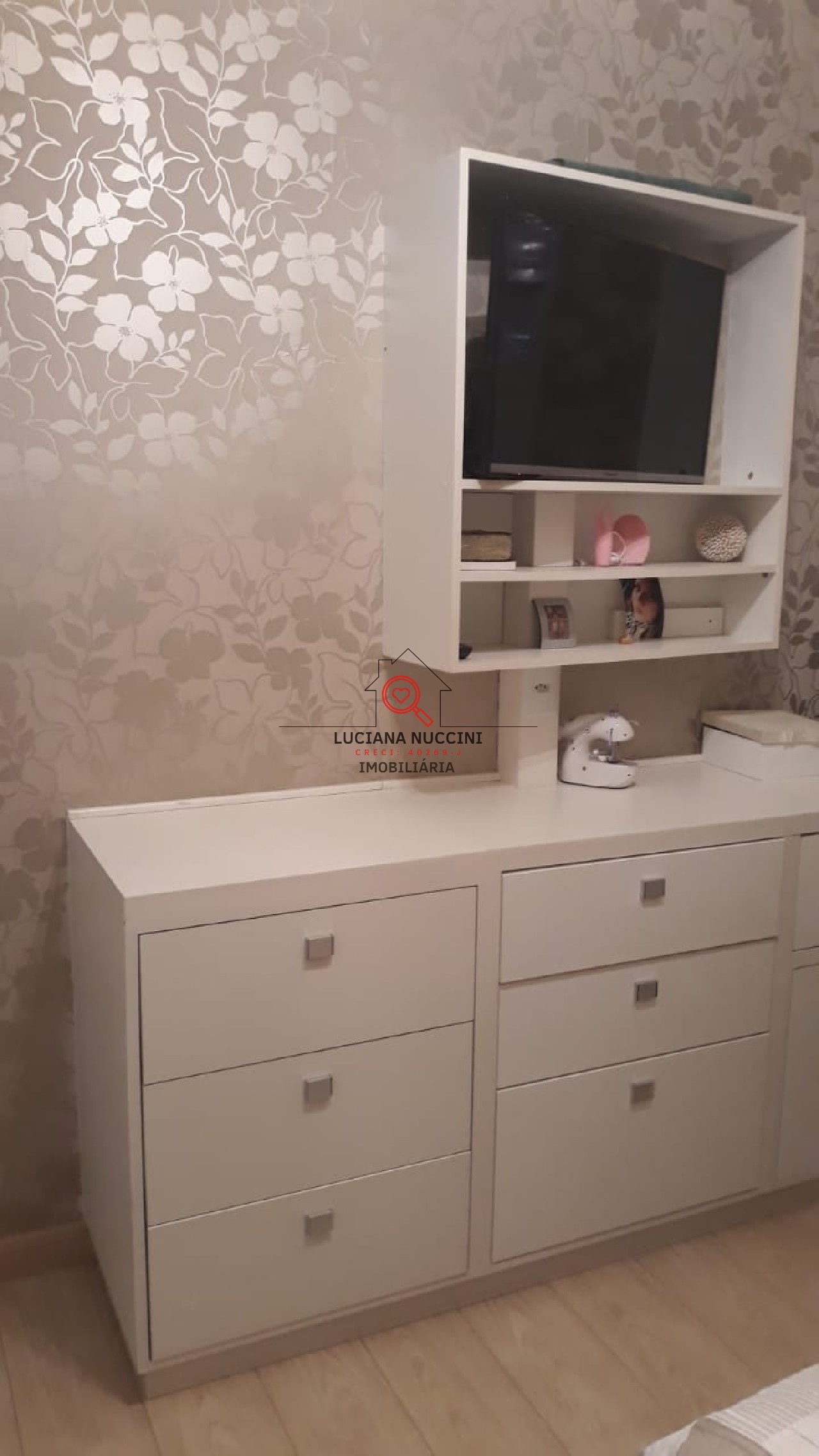 Apartamento de luxo com 3 suítes e 4 vagas na Vila Monumento, São Paulo-SP! 141m² de sofisticação e conforto.