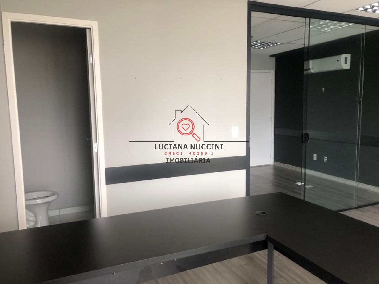 Oportunidade única: Sala comercial à venda em Pinheiros, SP - 1 sala, 2 banheiros, 1 vaga, 42m². Invista já!