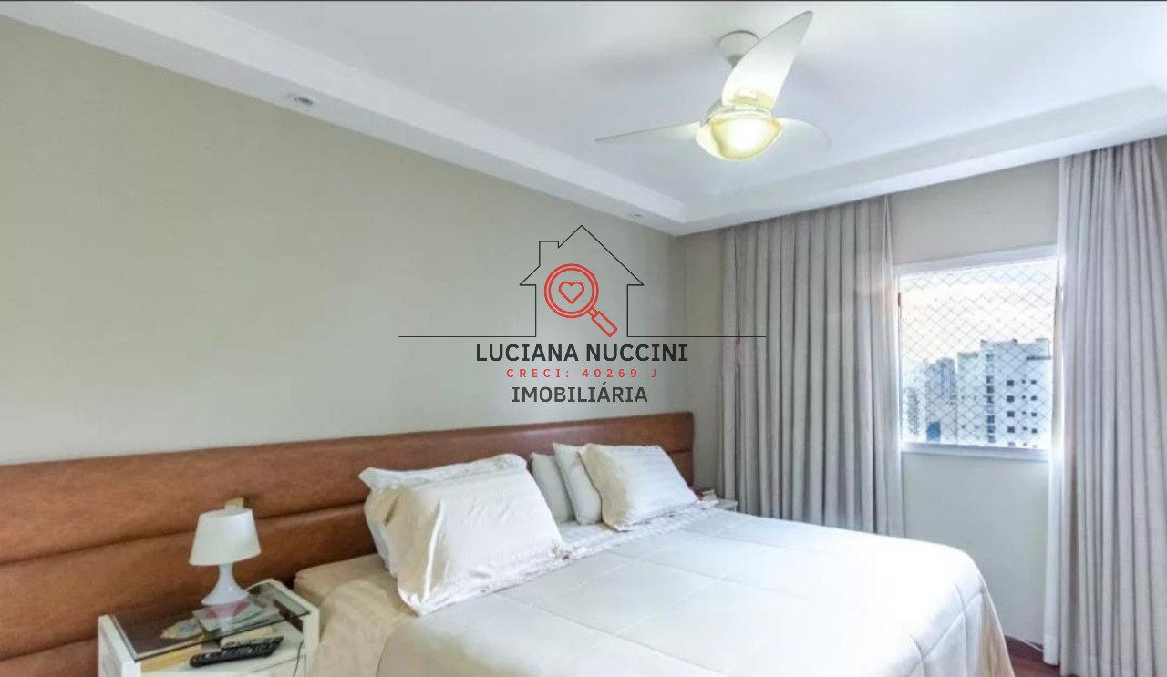 Apartamento à venda em Moema - SP: 4 quartos, 3 suítes, 4 vagas e 240m² de área! Venha conferir!