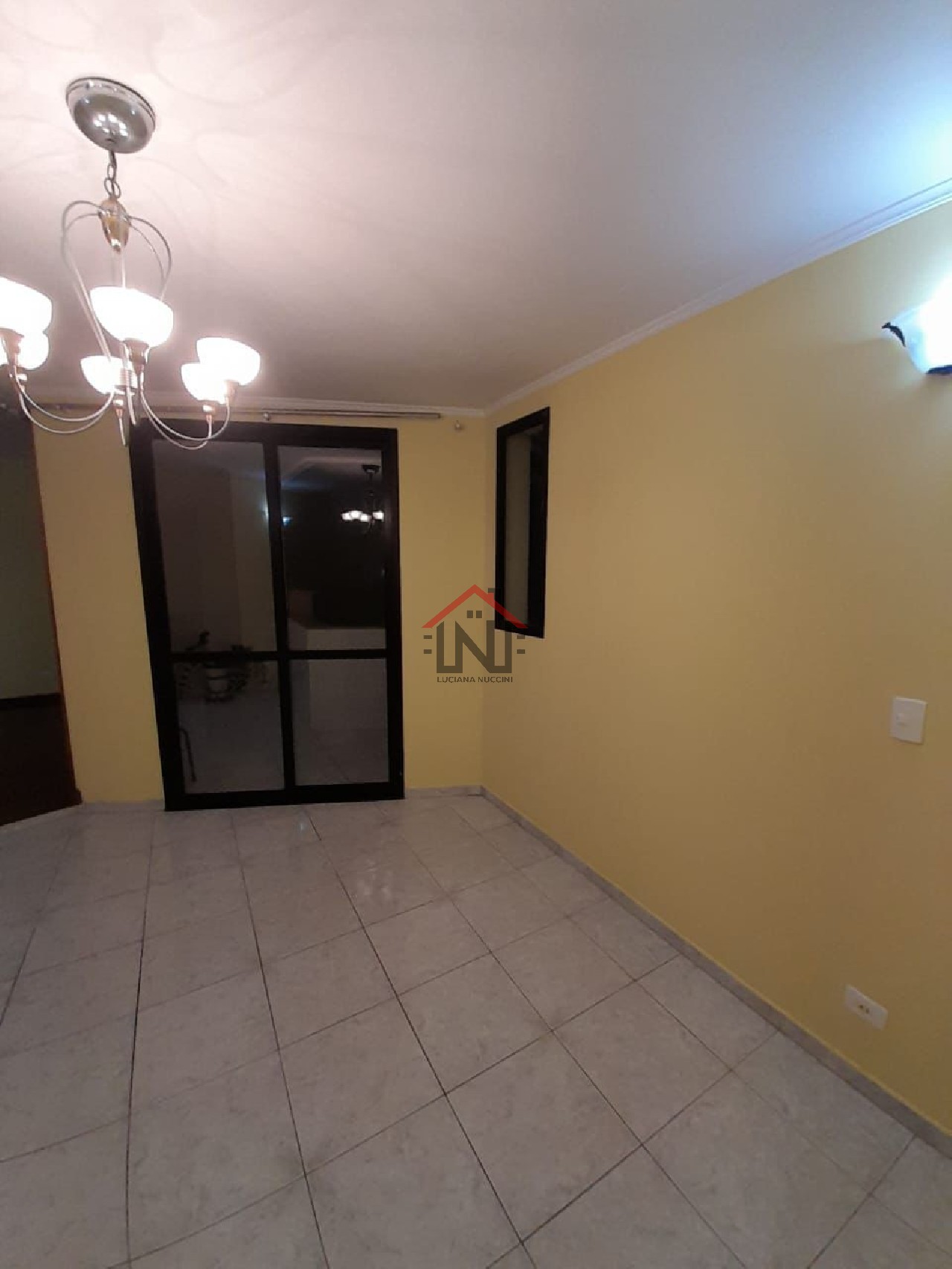 Apartamento de 3 quartos com suíte, 2 banheiros e 2 vagas de garagem em São João Clímaco, São Paulo!