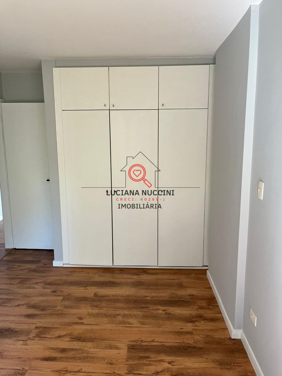 Apartamento para locação no Itaim Bibi em São Paulo-SP: 4 quartos, 1 suíte, 2 banheiros, 1 vaga de garagem, 148,80m² de área.