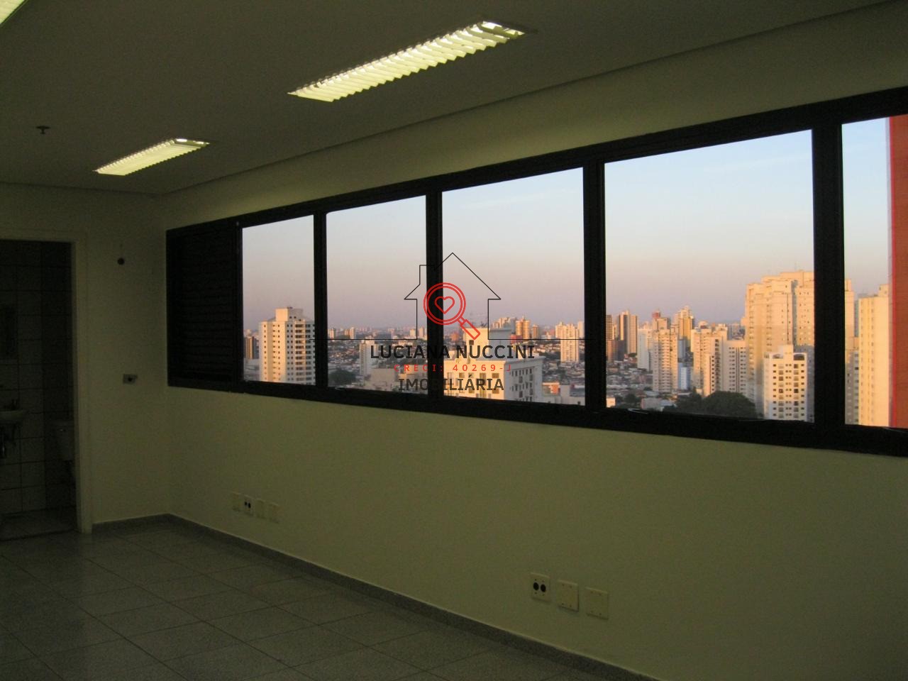 Conjunto comercial à venda em são paulo-sp: sala com 30m², 2