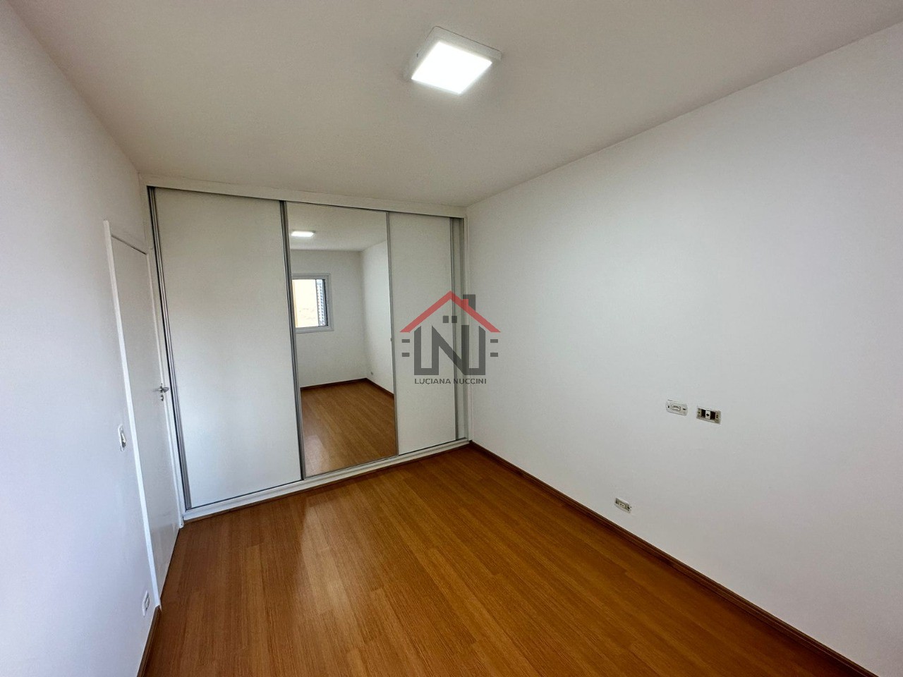 Apartamento à Venda na Vila Mariana - 1 Dormitório e Vaga de Garagem
