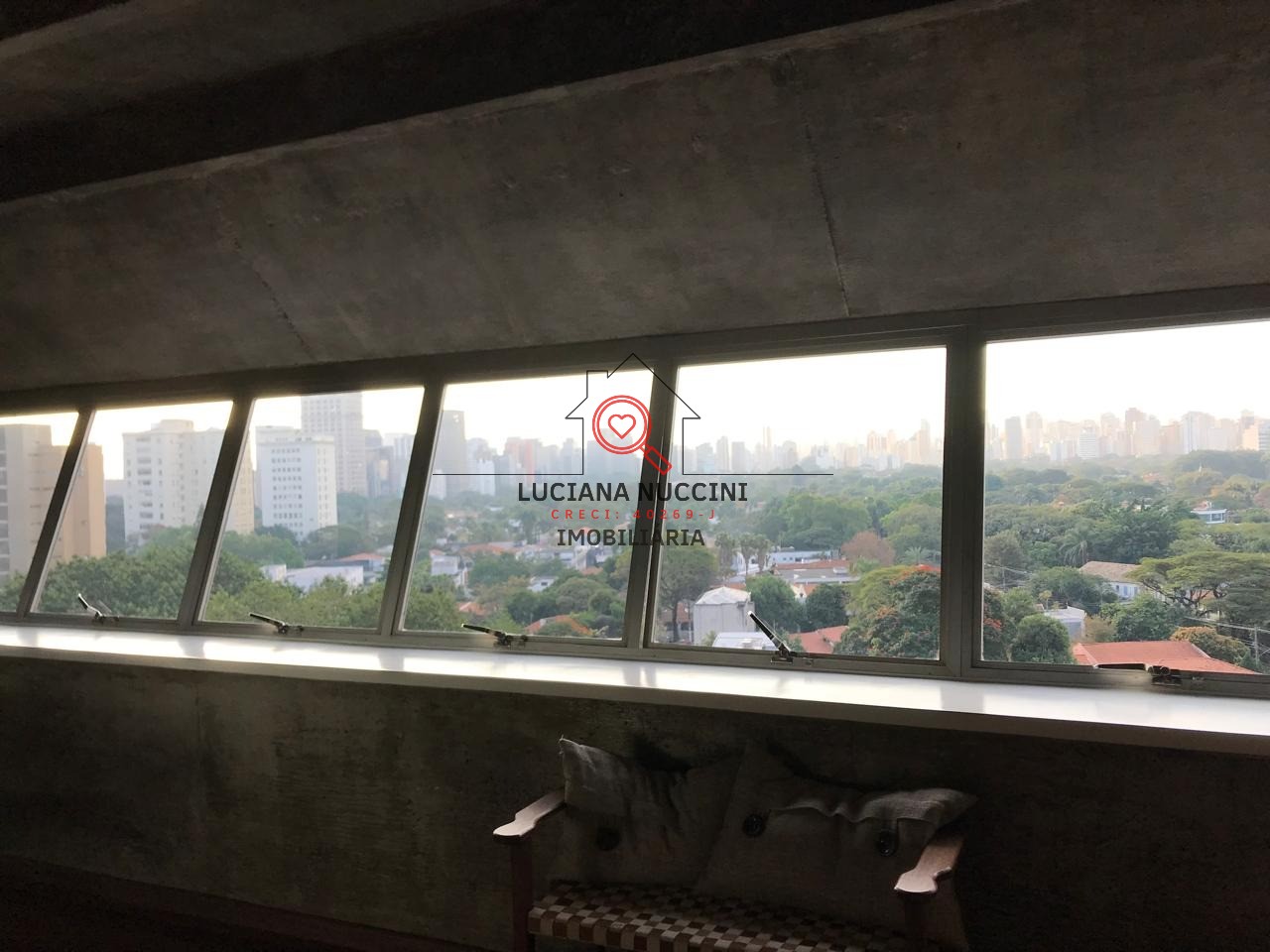 Apartamento de Luxo no Jardim Paulista: 3 Quartos, 1 Suíte, 147m² - Venda ou Locação em São Paulo-SP