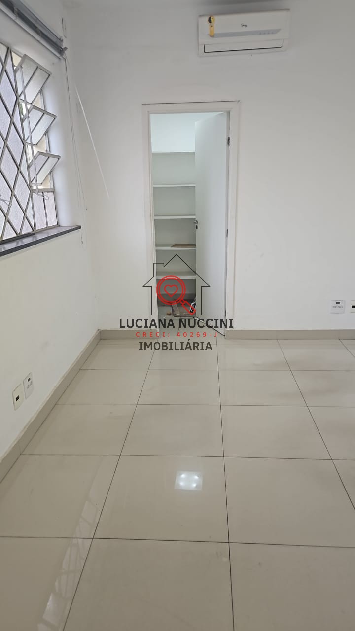 Casa de 244m² com 9 salas e 7 vagas de garagem no Jardim Paulista em São Paulo: Venda ou Locação!