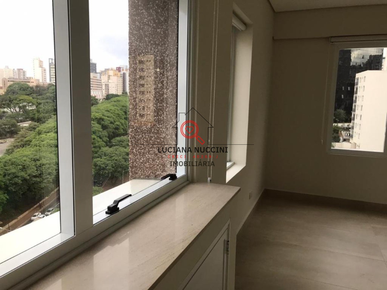 Conjunto Comercial na Liberdade - Ótima Localização