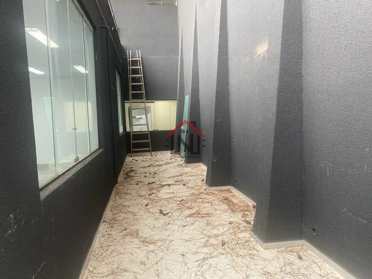 Conjunto Comercial de Alto Padrão em São Paulo-SP, com 8 banheiros, 3 vagas de garagem e 610m² de área!