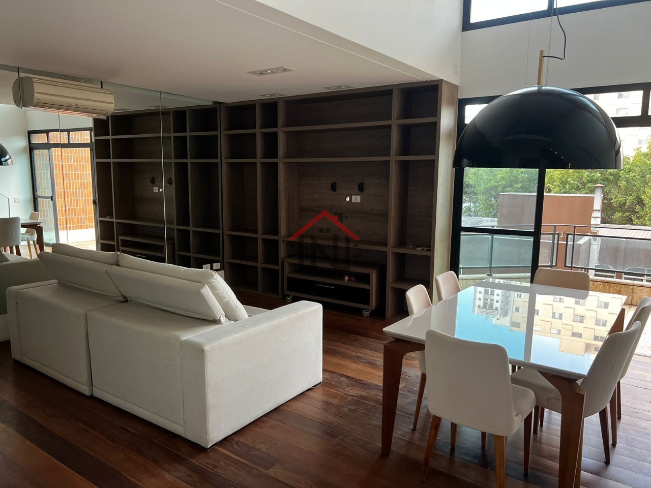 Apartamento de Luxo em Pinheiros: 2 quartos, 2 suítes, 2 salas, 2 vagas de garagem, 140m² de área! Venda ou Locação em São Paulo-SP!