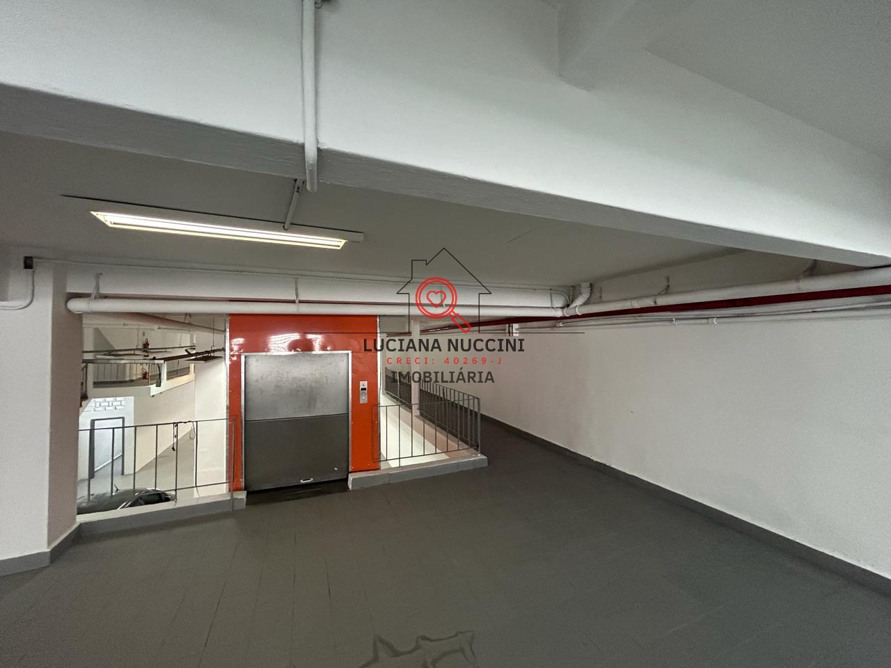 Conjunto Comercial para Locação em São Paulo-SP, Mirandópolis: 3 banheiros, 1.300 m² de Área.