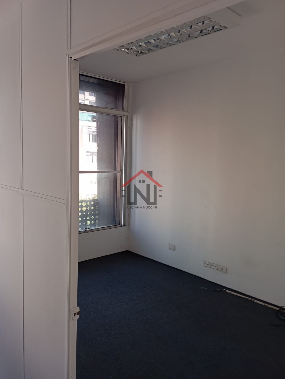 Conjunto Comercial para Locação no Paraíso, São Paulo-SP: 1 Sala, 1 Banheiro, 135m² de Área
