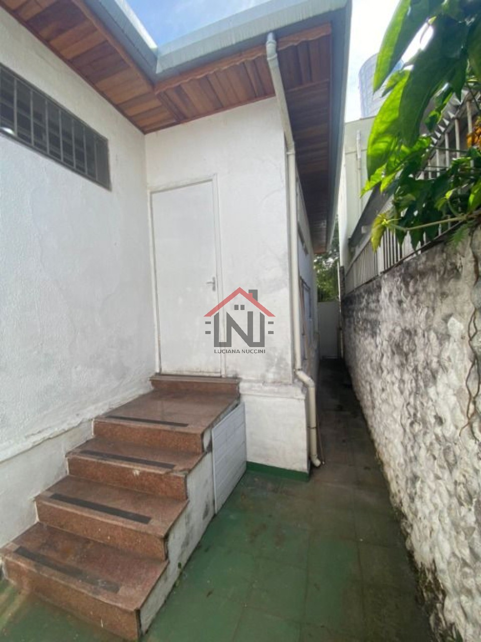 Imperdível: Casa à venda em São Paulo-SP, Vila Mariana. 3 quartos, 4 banheiros, 5 vagas de garagem e 360m² de área!