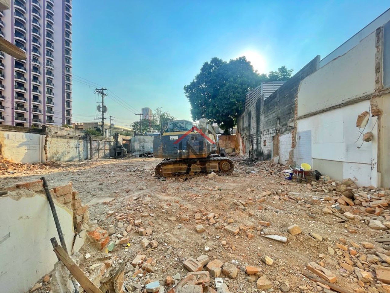Terreno à venda no coração de São Paulo, no bairro Ipiranga: oportunidade única para investidores!