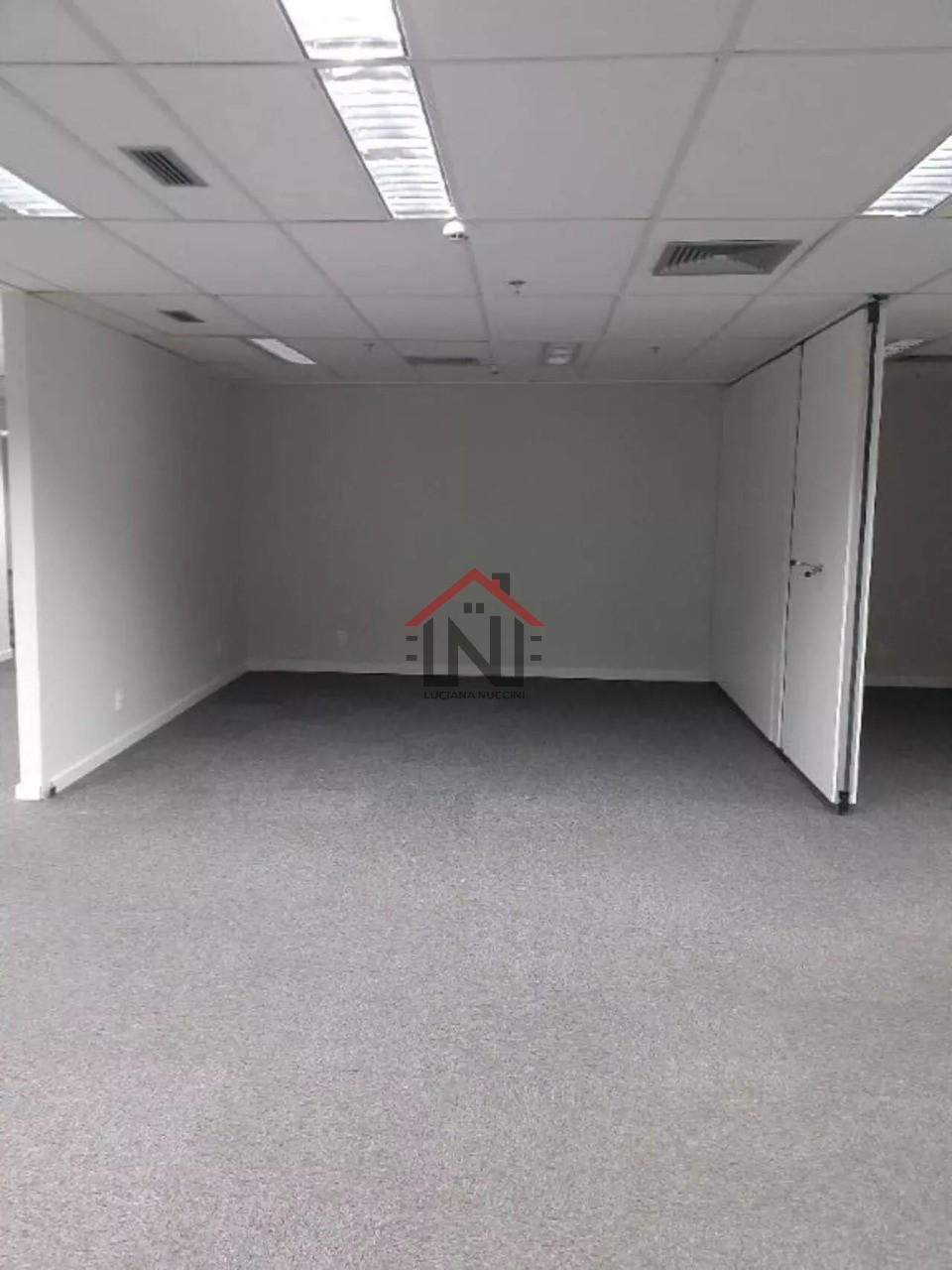 Prédio comercial de alto padrão para venda ou locação em Pinheiros, São Paulo-SP: 13 banheiros, 21 vagas de garagem, 775,00 m².