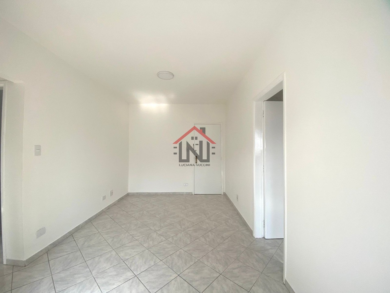 Aluguel de Apartamento em Pinheiros, São Paulo-SP: 2 quartos, 1 sala, 1 banheiro, 1 vaga e 62m² de pura praticidade!