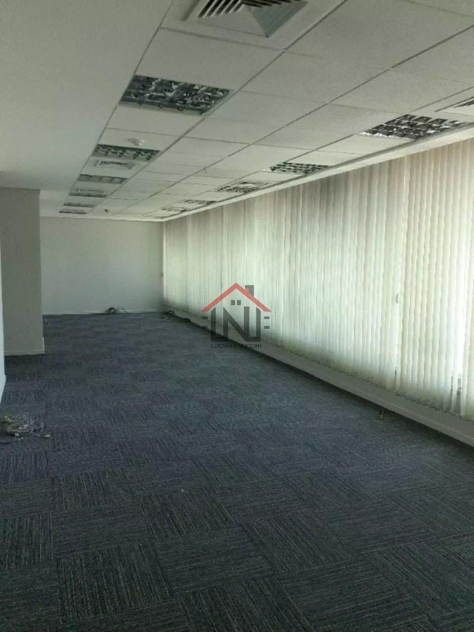 Excelente oportunidade de investimento em conjunto comercial