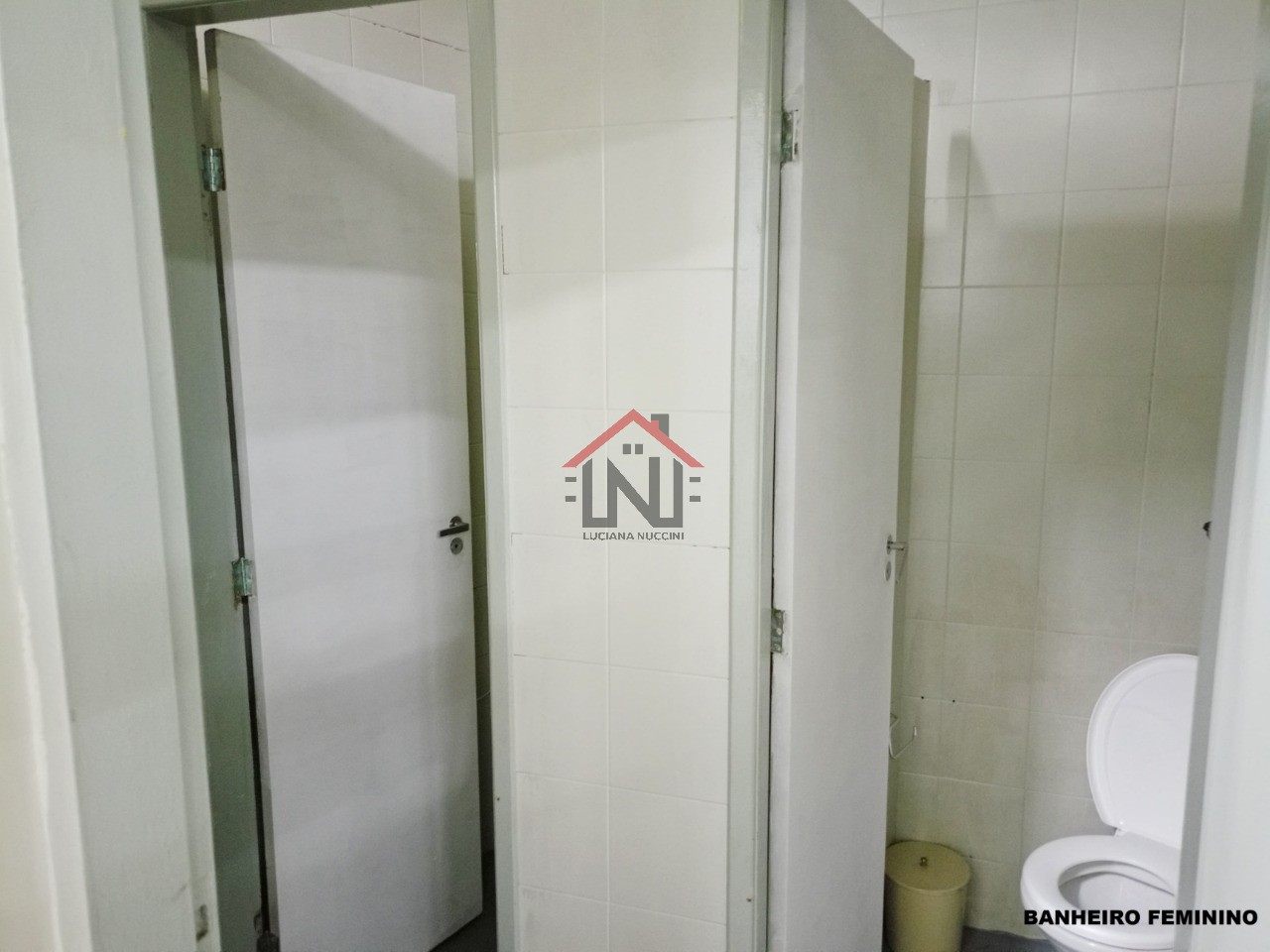Conjunto Comercial Industrial para Venda ou Locação - Vila Moraes, São Paulo-SP: 2 Salas, 3 Banheiros, 2 Vagas, 700m².