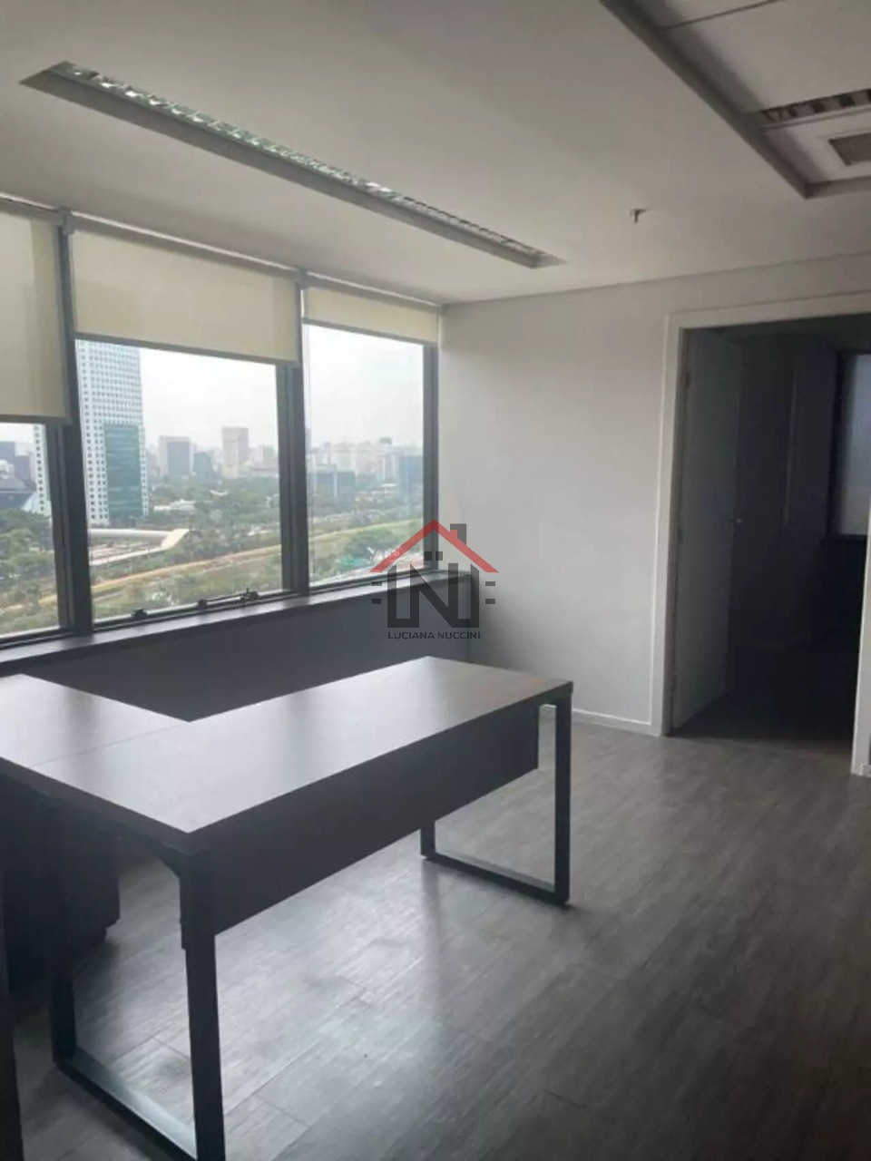 Aluguel de Conjunto Comercial Premium em Pinheiros, São Paulo: 18 banheiros, 42 vagas, 1.550m² de Área!
