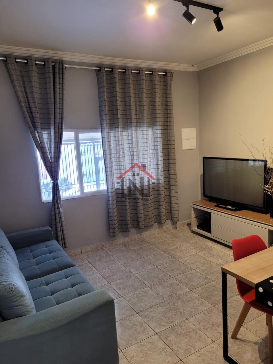 Imperdível residência à venda na Vila Liviero, São Paulo-SP: 3 quartos, 1 sala, 3 banheiros, 2 vagas de garagem, 170m².