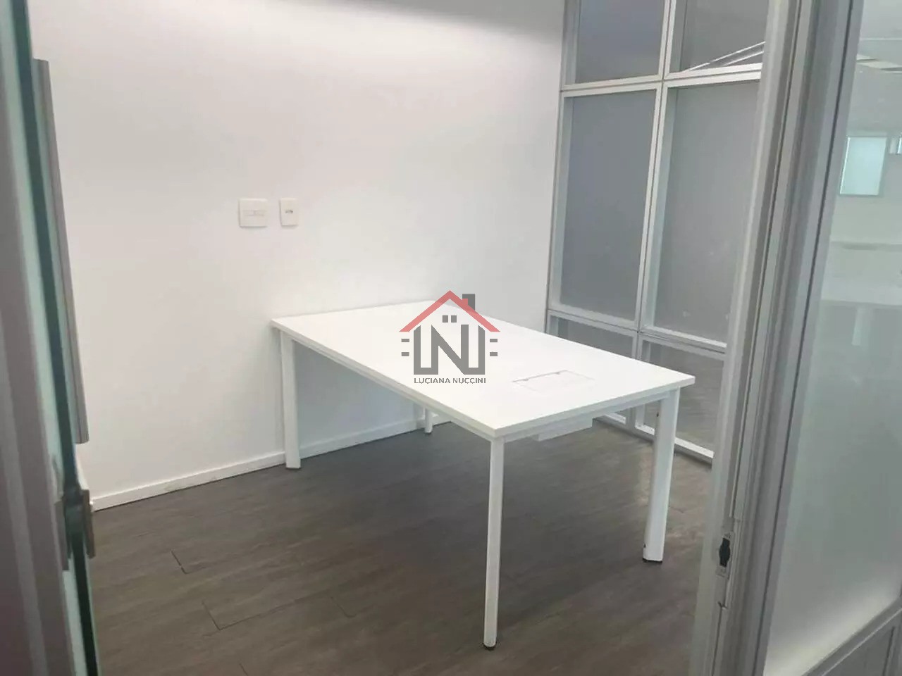 Aluguel de Conjunto Comercial Premium em Pinheiros, São Paulo: 18 banheiros, 42 vagas, 1.550m² de Área!