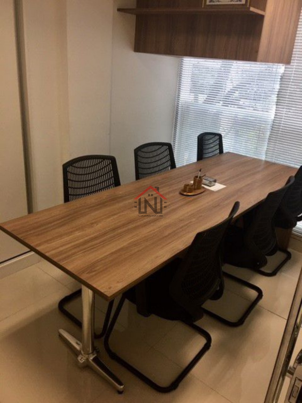 Excelente oportunidade de locação de conjunto comercial no Itaim Bibi, São Paulo-SP: 1 banheiro, 1 vaga e 51m²!