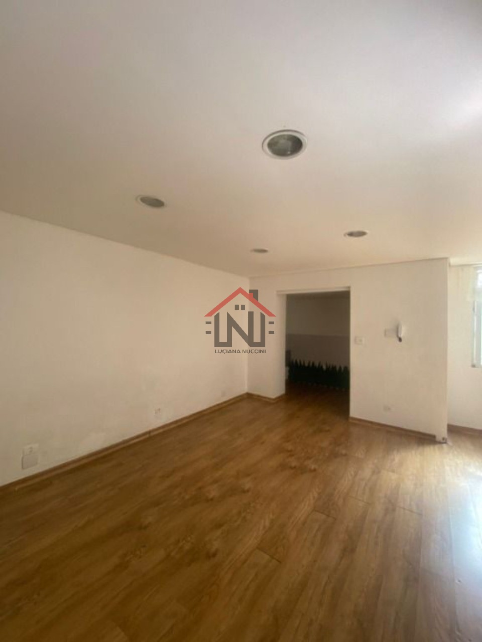Imperdível: Casa à venda em São Paulo-SP, Vila Mariana. 3 quartos, 4 banheiros, 5 vagas de garagem e 360m² de área!