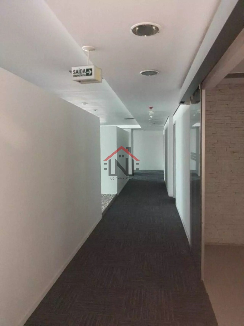 Excelente oportunidade de investimento em conjunto comercial