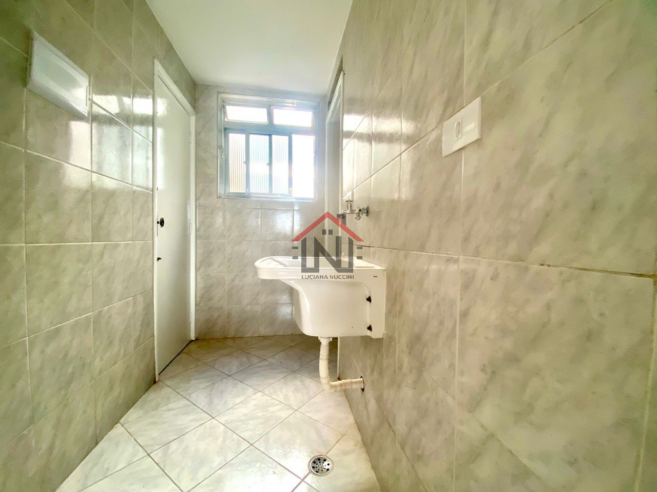Aluguel de Apartamento em Pinheiros, São Paulo-SP: 2 quartos, 1 sala, 1 banheiro, 1 vaga e 62m² de pura praticidade!