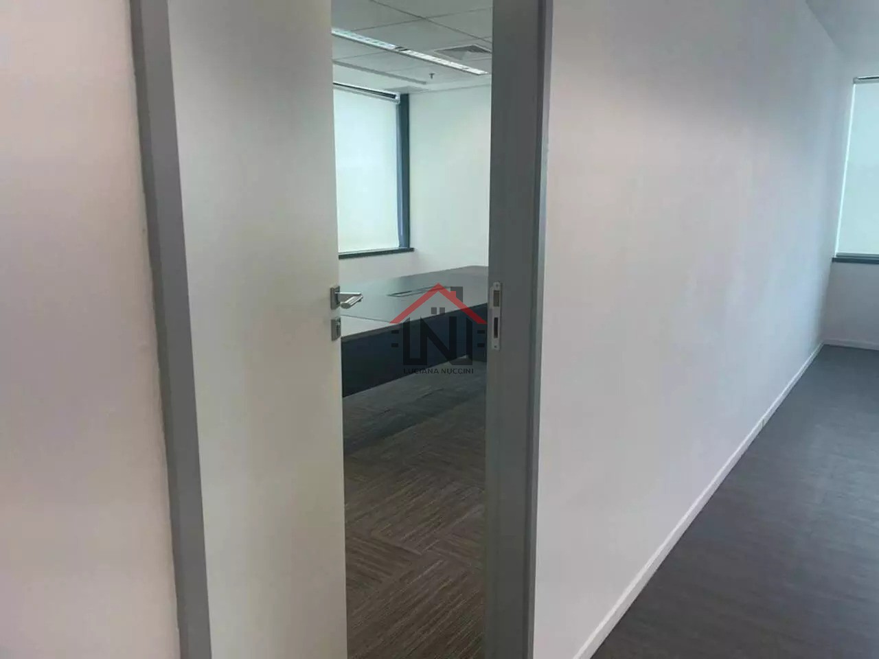 Aluguel de Conjunto Comercial Premium em Pinheiros, São Paulo: 18 banheiros, 42 vagas, 1.550m² de Área!