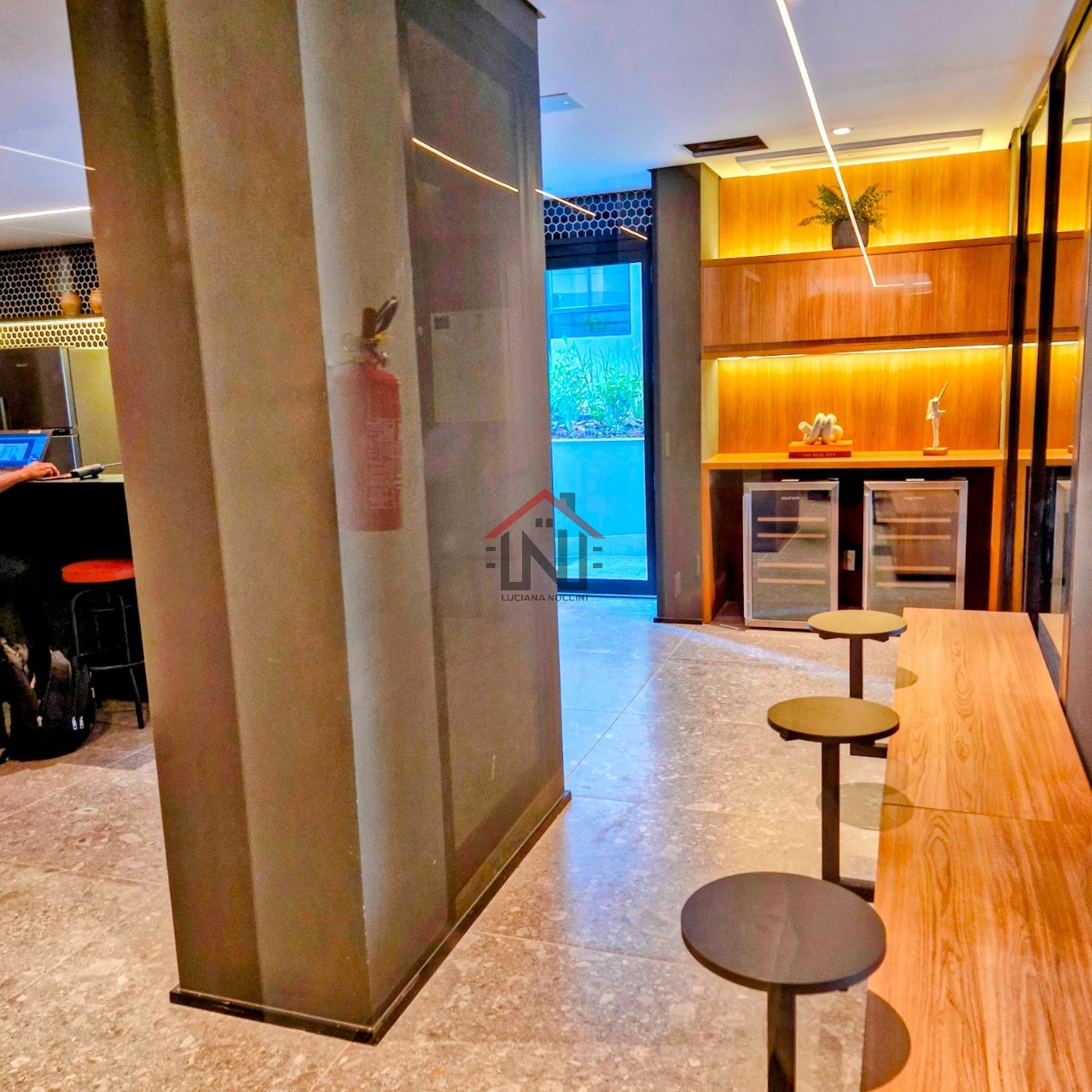 Oportunidade imperdível: Apartamento à venda em Pinheiros, São Paulo-SP, com 2 quartos, 1 sala, 1 banheiro e 46,53 m² de área.
