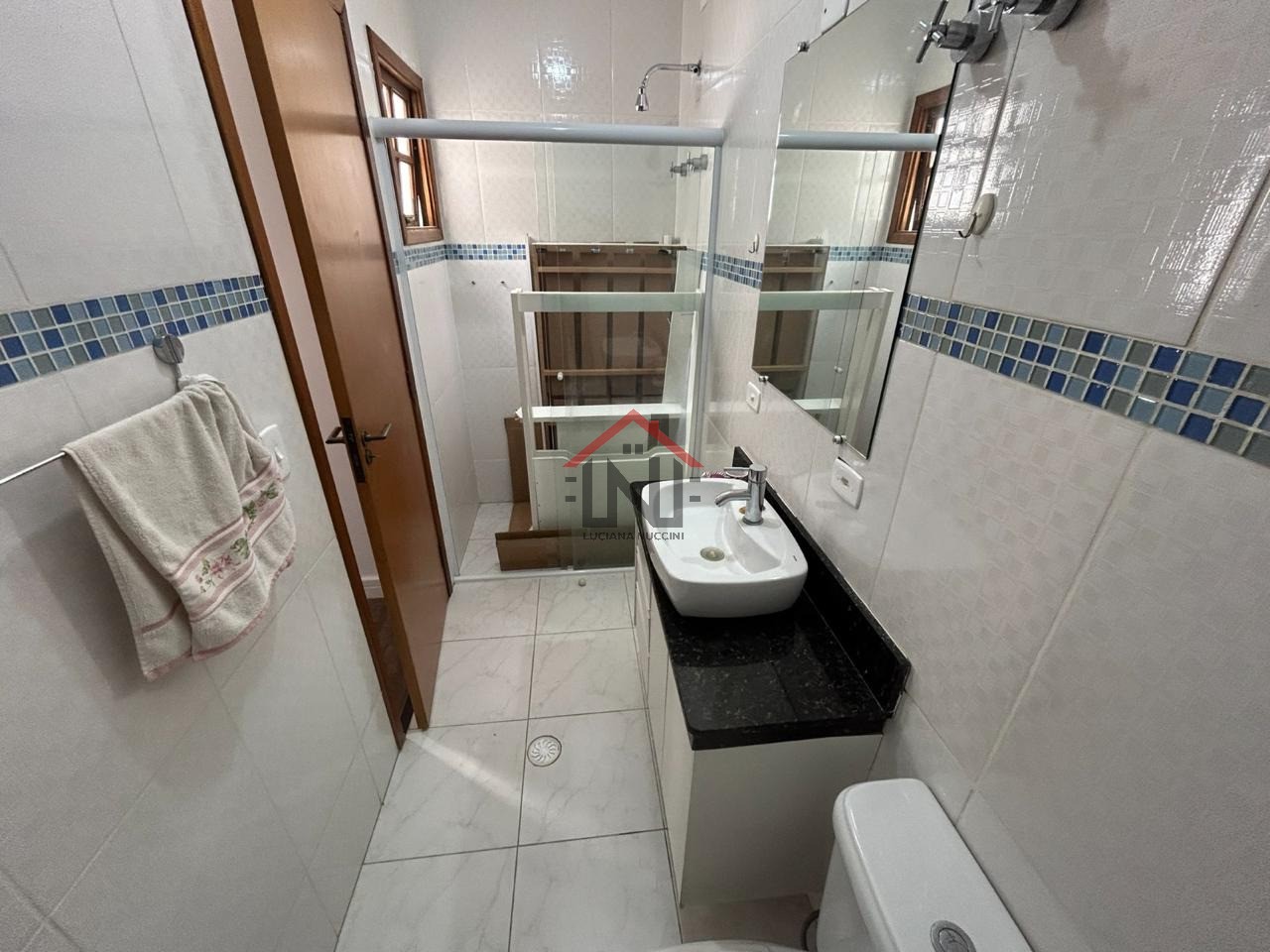 Imperdível Casa à Venda na Vila Mariana, São Paulo-SP: 3 Quartos, 3 Suítes, 1 Sala, 4 Banheiros, 6 Vagas de Garagem, 243m².