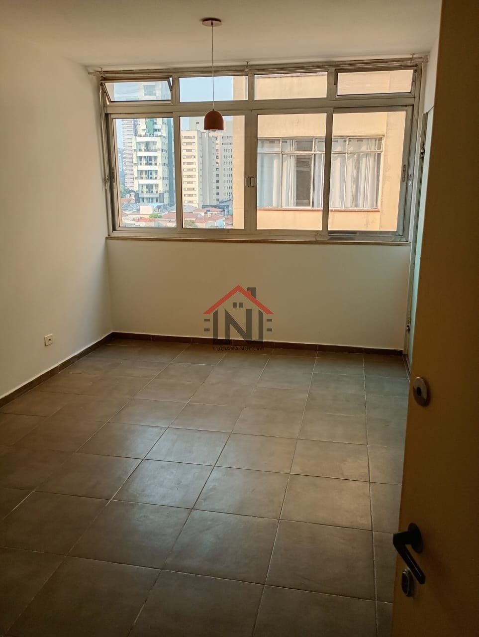 Studio de Luxo para Locação em Pinheiros - São Paulo-SP: 1 Quarto, 1 Banheiro, 24m², Imperdível!