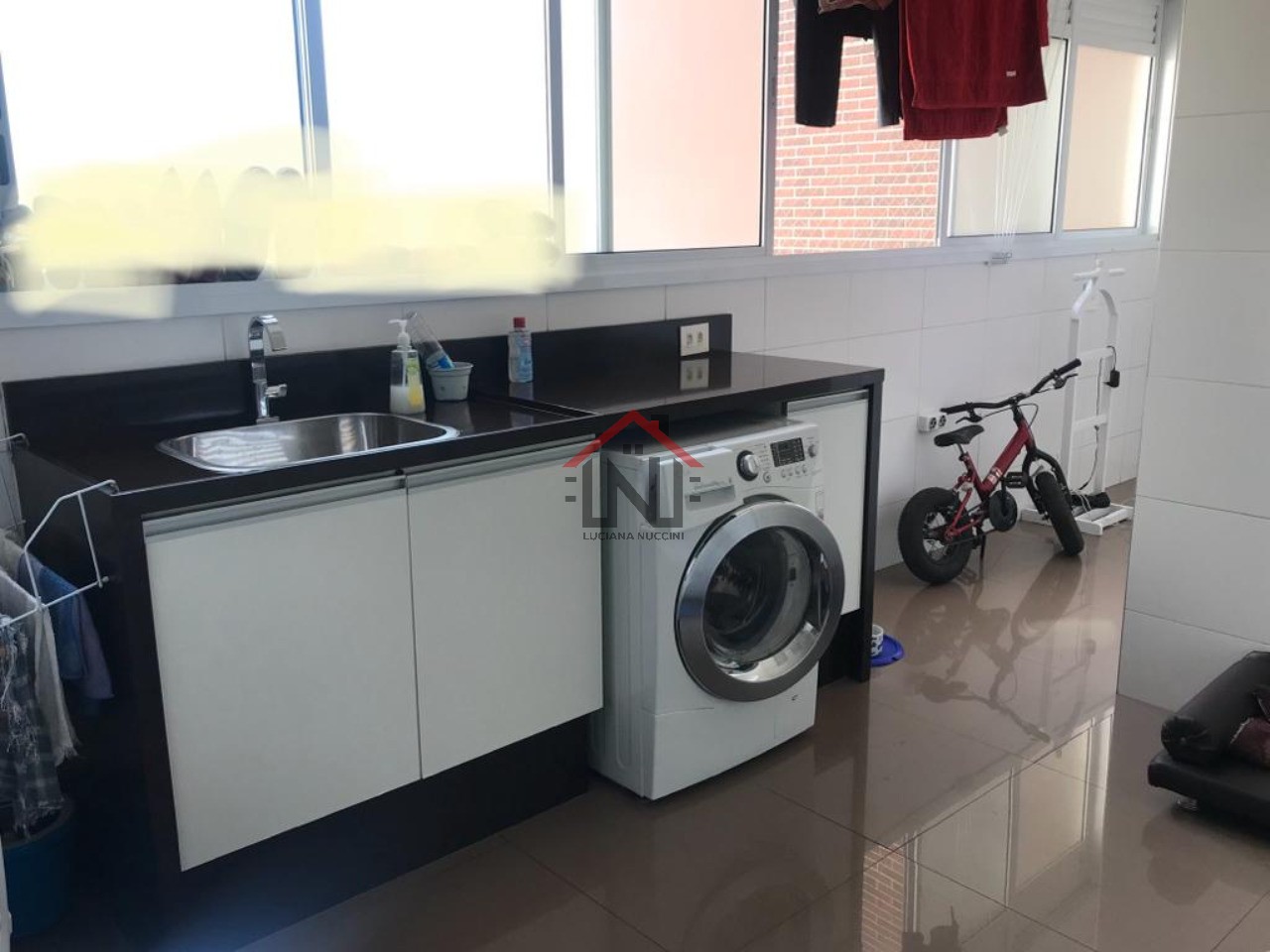 Viva com conforto e elegância em um apartamento de 3 suítes na Vila Mariana, São Paulo-SP!