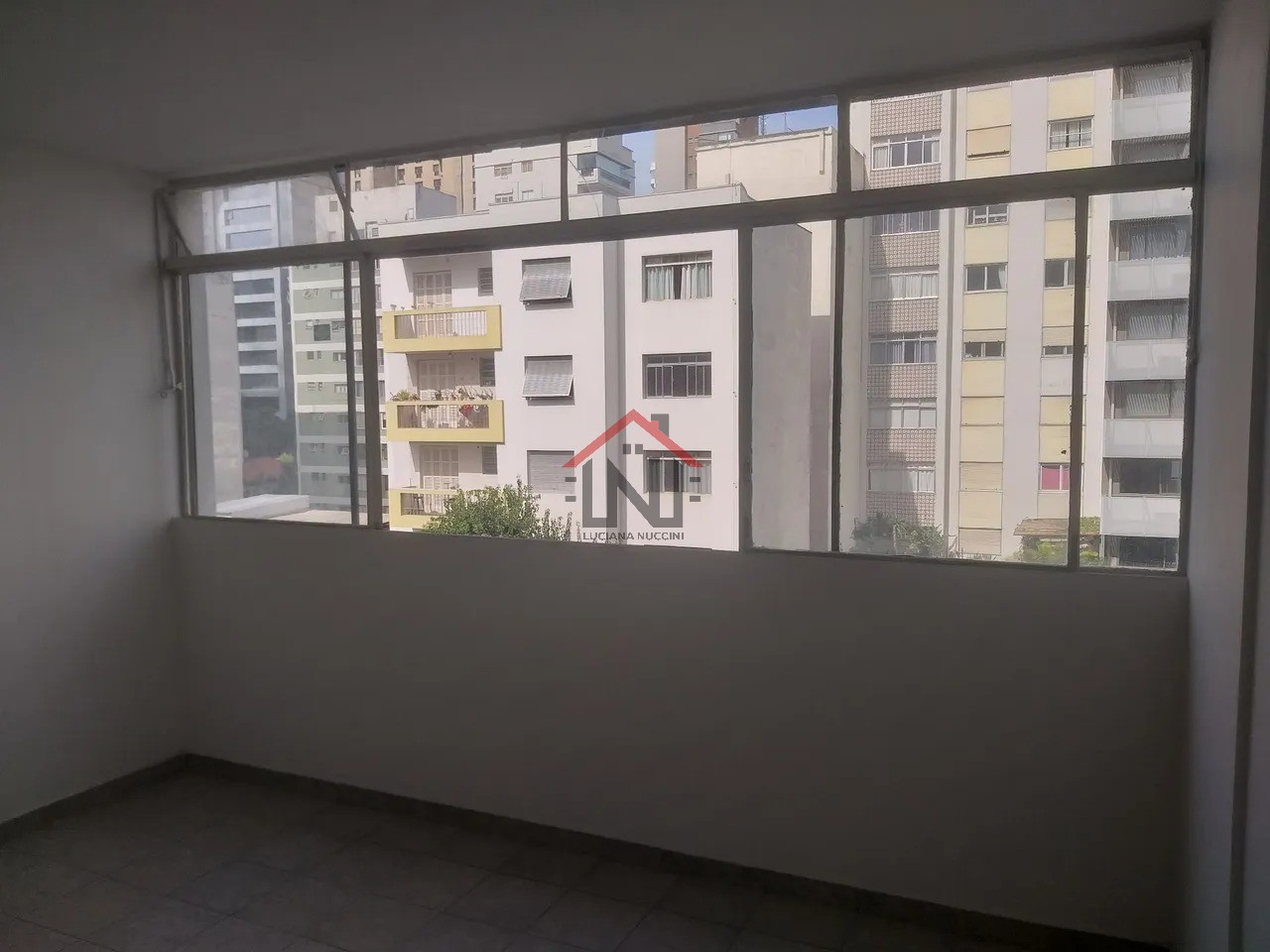 Apartamento à venda em São Paulo-SP, Jardim Paulista: 2 quartos, 2 banheiros, 94m² de área. Aproveite essa oportunidade!