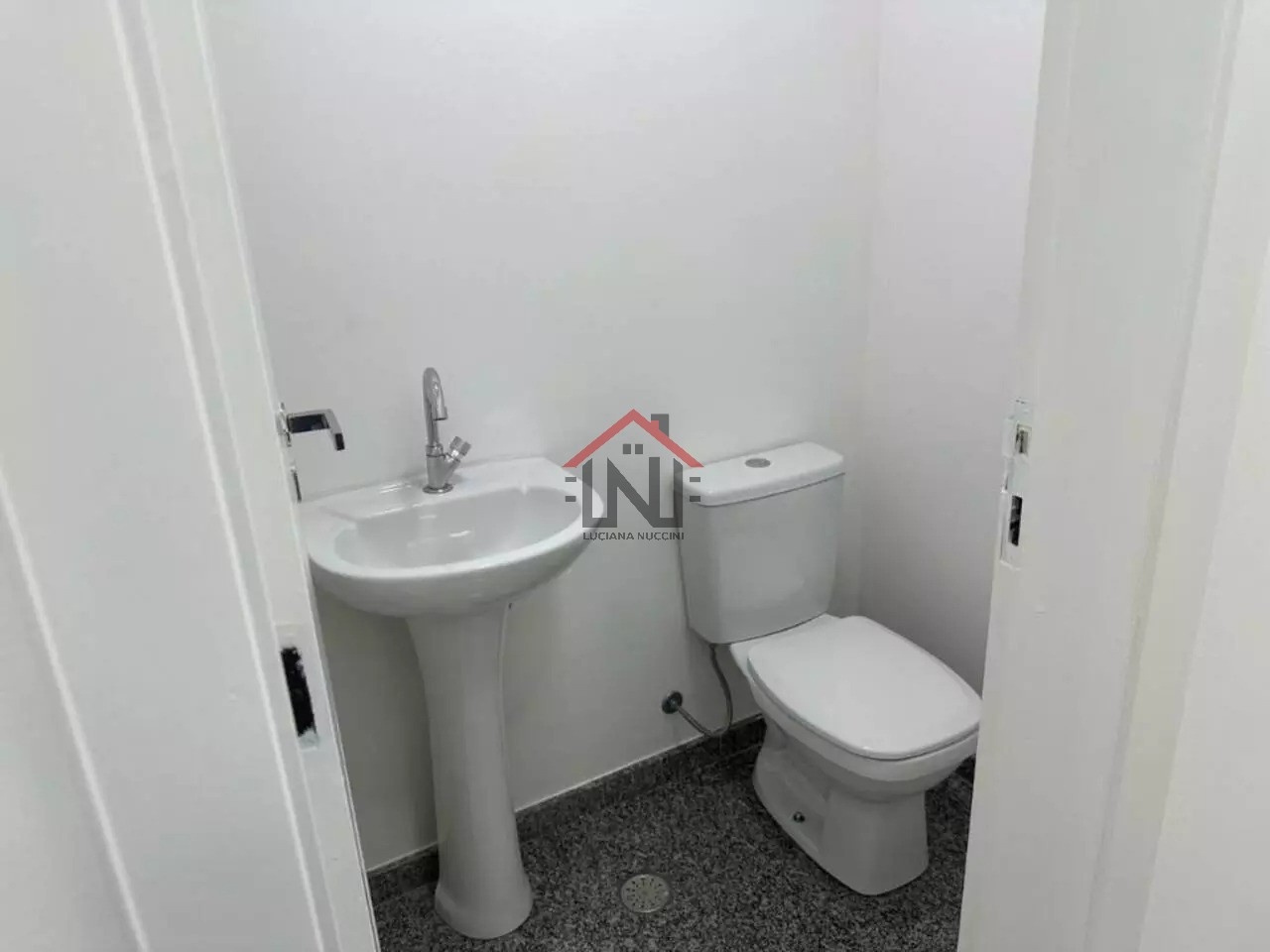 Conjunto Comercial na Vila Olímpia, São Paulo-SP: 74m², 4 banheiros - Venda ou Locação!