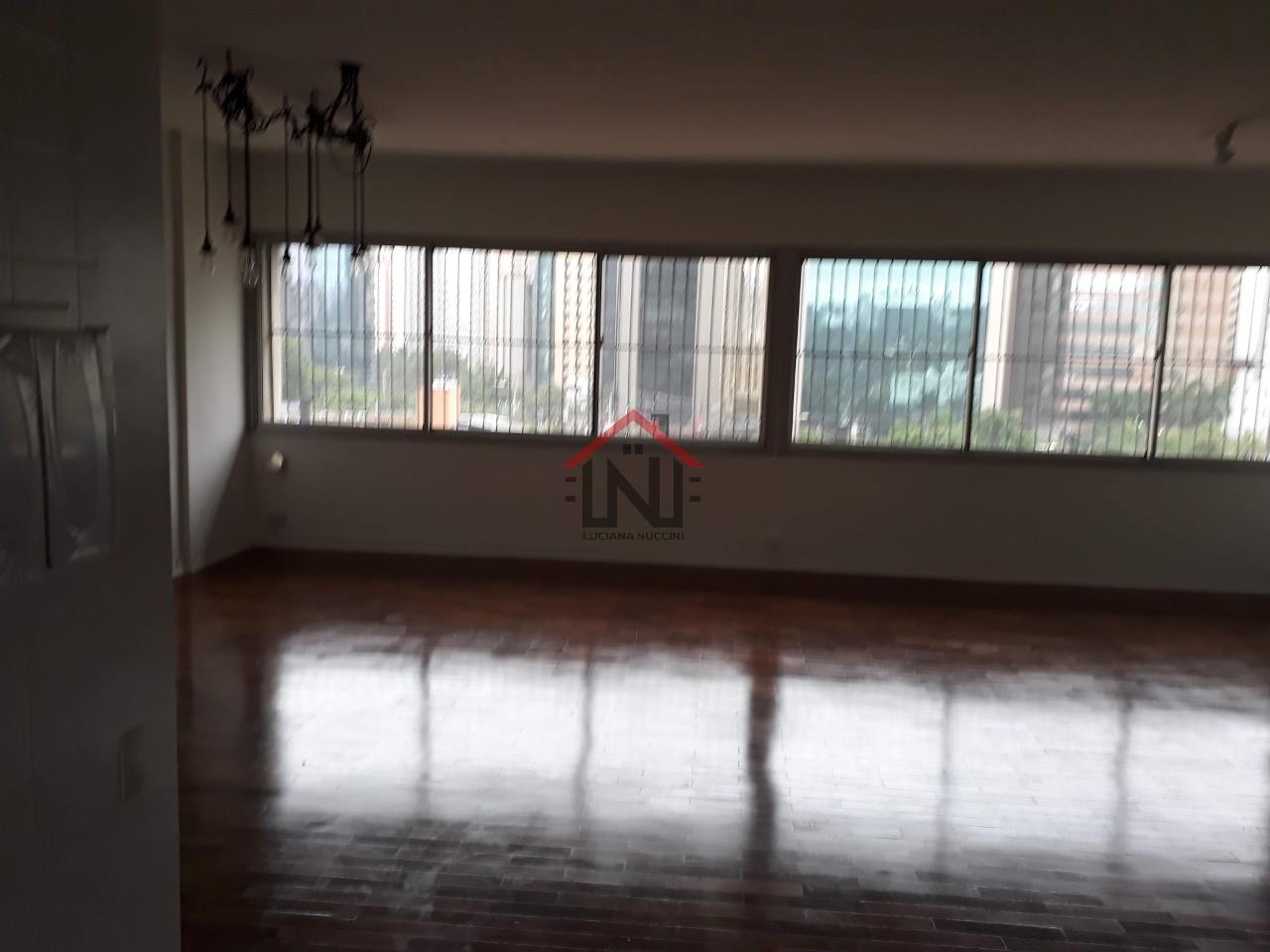 Apartamento à venda em São Paulo-SP, na Vila Nova Conceição: 3 quartos, 1 suíte, 2 banheiros, 2 vagas de garagem, 150m²!