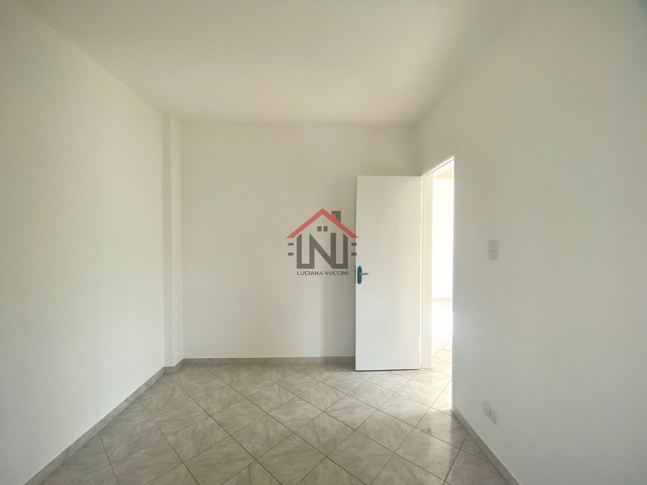 Aluguel de Apartamento em Pinheiros, São Paulo-SP: 2 quartos, 1 sala, 1 banheiro, 1 vaga e 62m² de pura praticidade!