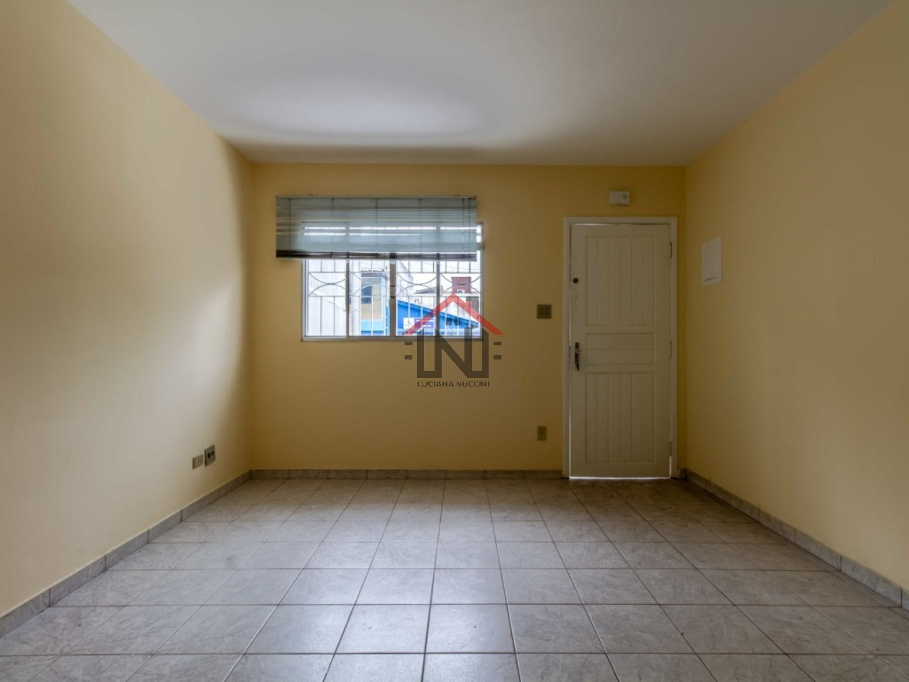 Imperdível oportunidade: casa de 2 quartos com suíte e 2 vag