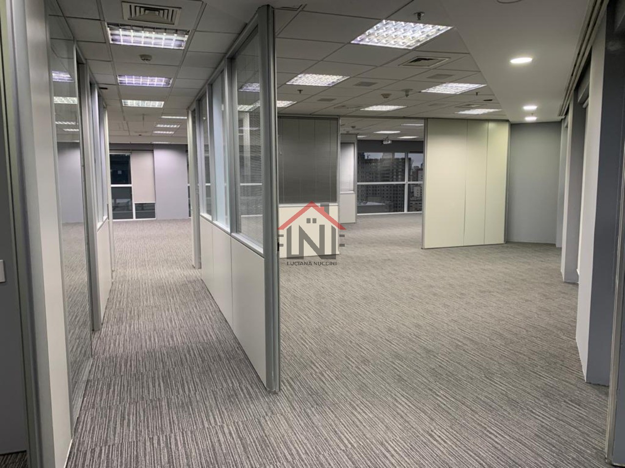 Conjunto Comercial de Alto Padrão na Vila Olímpia - São Paulo-SP 1 sala, 6 banheiros, 11 vagas de garagem, 373 m²