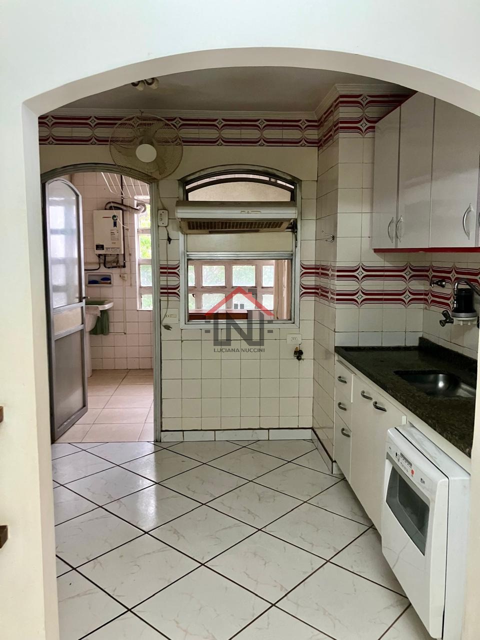 Apartamento à venda no Jardim Paulista, São Paulo-SP: 2 quartos, 1 suíte, 1 sala, 2 banheiros, 1 vaga - 154m².