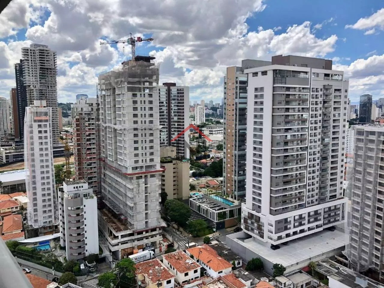 Excelente oportunidade: Apartamento de 3 quartos com suíte e 2 vagas no Jardim das Acácias, São Paulo-SP!