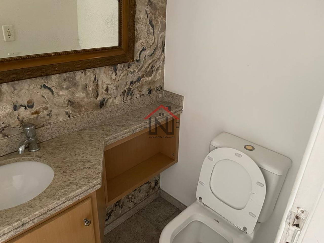 Imperdível oportunidade: Casa à venda em São Paulo-SP, Cidade Vargas! 3 quartos, 1 suíte, 3 banheiros, 2 vagas, 120 m².