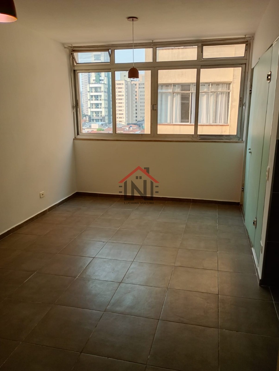 Studio de Luxo para Locação em Pinheiros - São Paulo-SP: 1 Quarto, 1 Banheiro, 24m², Imperdível!