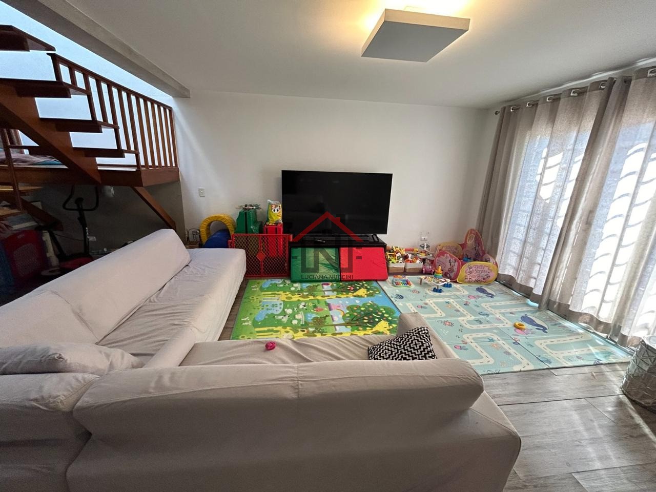 Imperdível Casa à Venda na Vila Mariana, São Paulo-SP: 3 Quartos, 3 Suítes, 1 Sala, 4 Banheiros, 6 Vagas de Garagem, 243m².