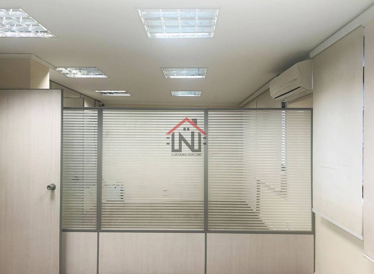 Sala Comercial para Locação no Centro de SP: 1 Sala, 1 Banheiro, 2 Vagas de Garagem, 120m² de Área