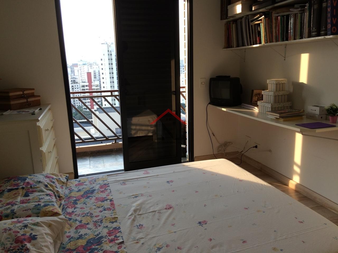 Apartamento de Luxo à Venda em São Paulo-SP, Campo Belo: 4 Quartos, 2 Suítes, 4 Banheiros, 216m² de Área. Venha Conferir!