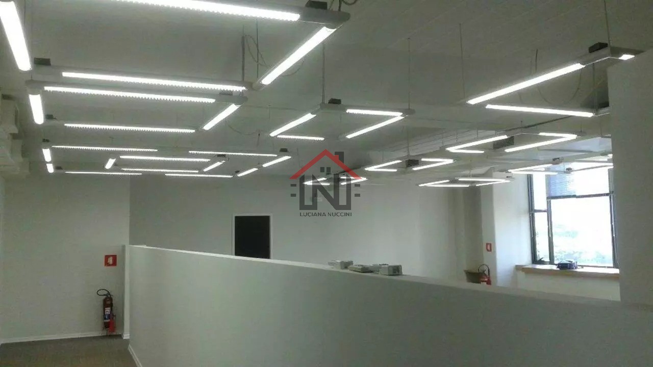 Conjunto Comercial de Alto Padrão na Cidade Monções: 7 banheiros, 8 vagas, 375m² - Venda ou Locação em São Paulo-SP!
