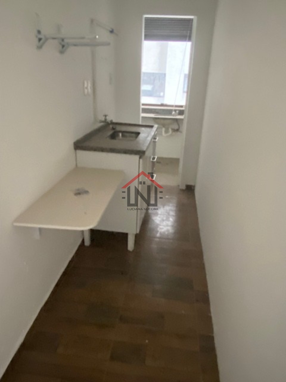 Excelente Sala Comercial para Locação no Paraíso, São Paulo-SP: 1 Banheiro, 2 Vagas de Garagem, 62,00 m² de Área
