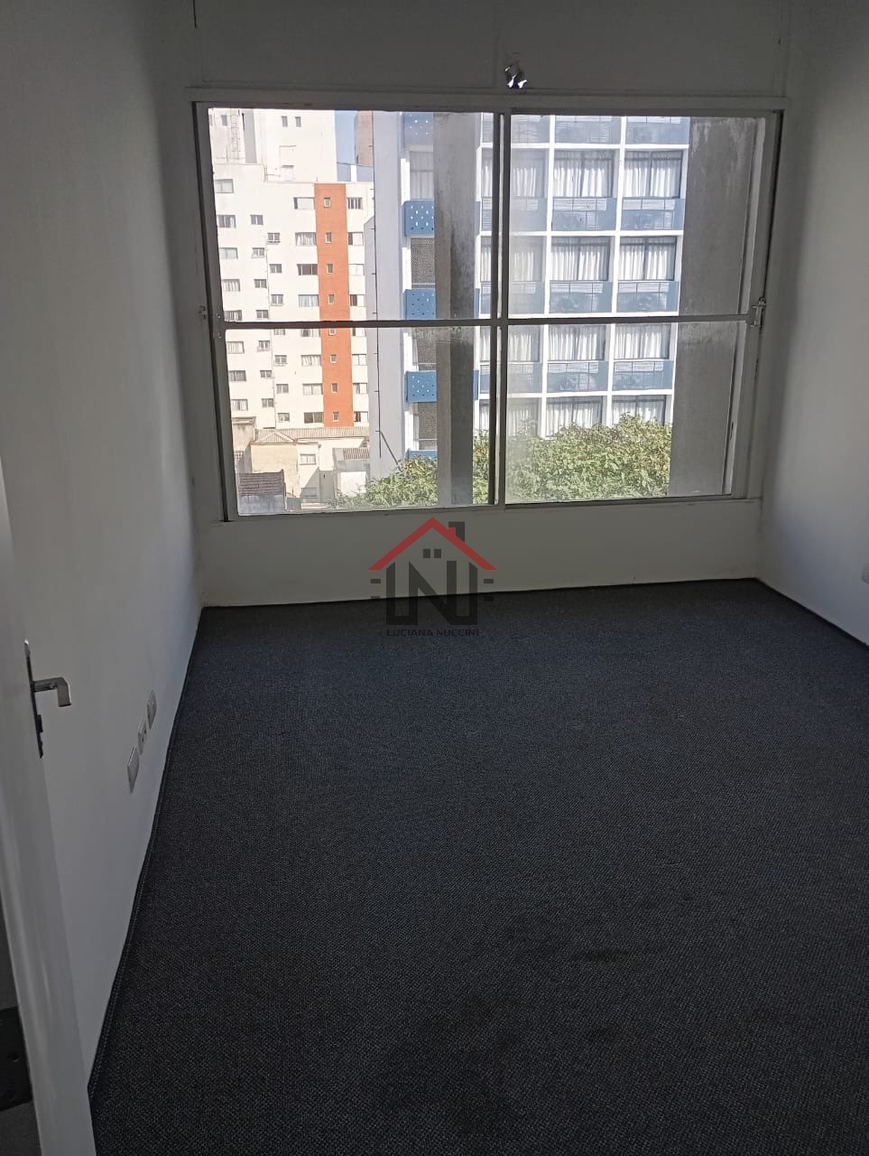 Conjunto Comercial para Locação no Paraíso, São Paulo-SP: 1 Sala, 1 Banheiro, 135m² de Área